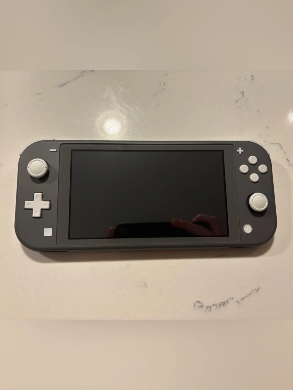 Nintendo Switch Lite w/Charger - Gray 32 GB
